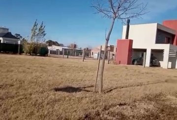Terreno en Venta en Río Cuarto con · barrio con seguridad - Imagen 1