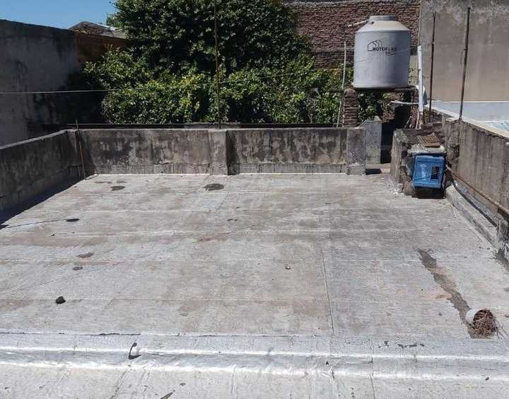 Casa en Ciudadela: en Venta · dueño directo · 2 dorm · 2 cocheras · 233 m² de lote - Imagen 2