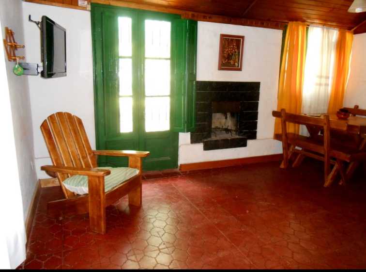 Campo en Venta en Lujan de Cuyo con · dueño directo · 1 dorm · 2 cocheras · 1.400 ha - Imagen 4