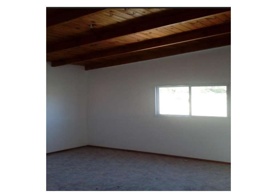 Oportunidad: Casa en Venta en Hipolito Yrigoyen · dueño directo · 2 dorm · cochera · 1.260 m² de lote - Imagen 2