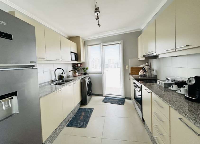 Departamento en Venta en Río Cuarto · 3 dorm · 131 m² de lote - Imagen 2