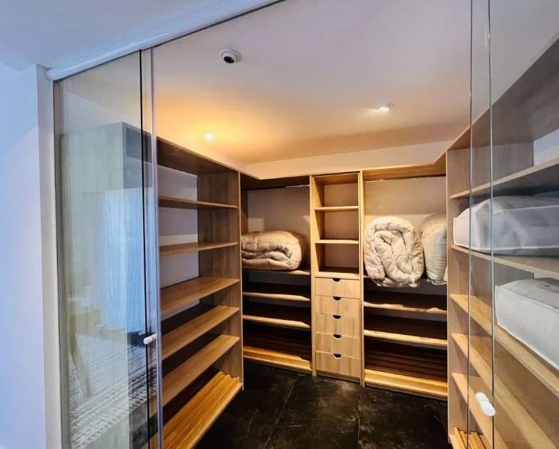 Casa disponible para la en Venta en Río Cuarto · 4 o más dorm · 10.000 m² de lote - Imagen 4