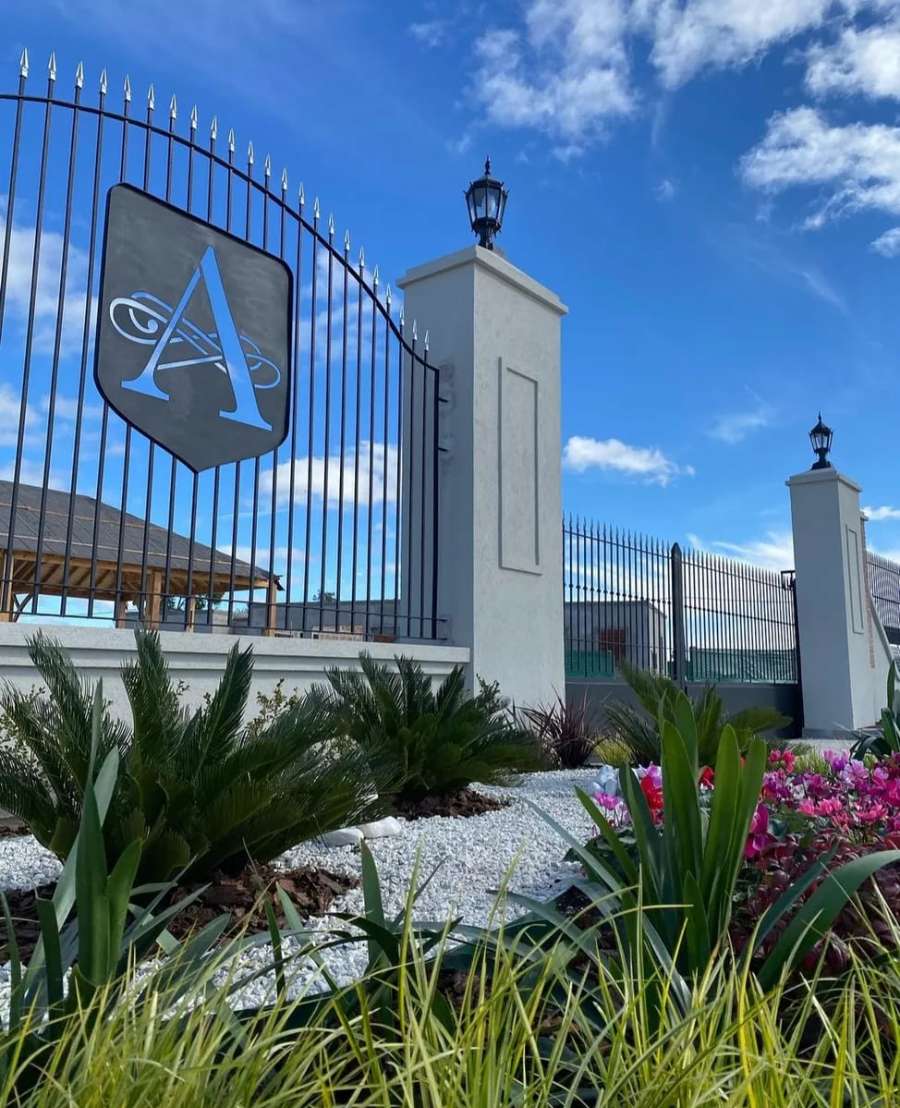 Terreno en Venta en San Vicente con · 89.500 m² de lote · barrio privado - Imagen 1