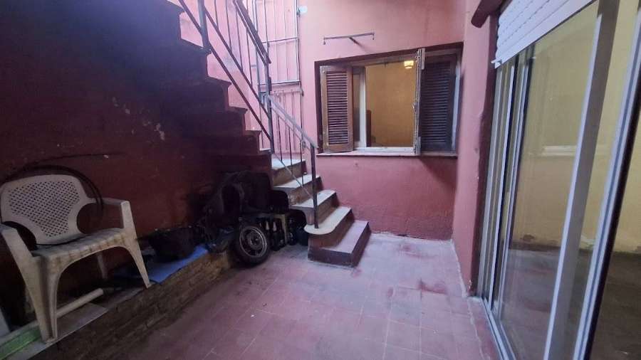 Casa en Venta en Remedios de Escalada · 2 dorm · 3 ambientes · cochera · 64 m² de lote - Imagen 2