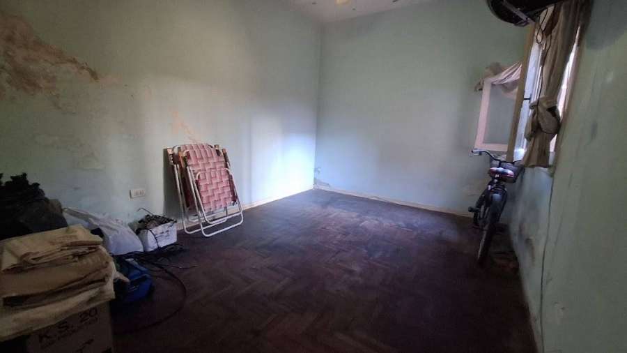 Casa en Venta en Remedios de Escalada · 2 dorm · 3 ambientes · cochera · 64 m² de lote - Imagen 4