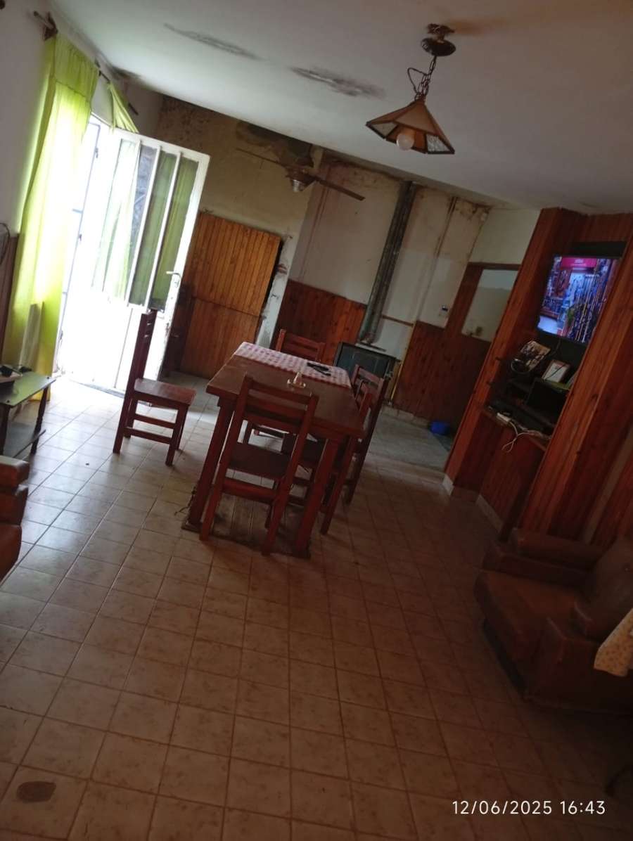 Casa en Venta en Río Cuarto · 2 dorm · 175 m² de lote - Imagen 2