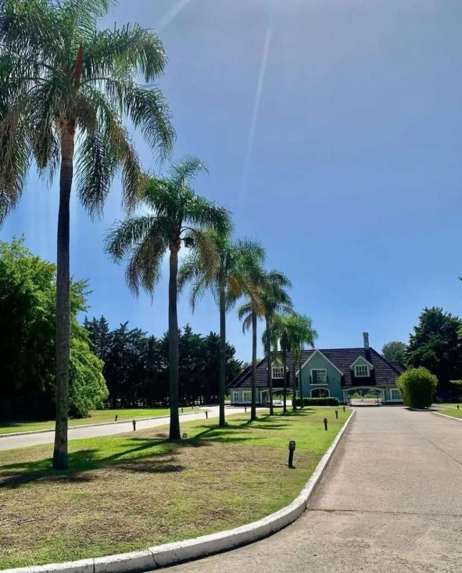 Excelente Terreno en Ezeiza en Venta · 95.000 m² de lote · barrio privado - Imagen 1