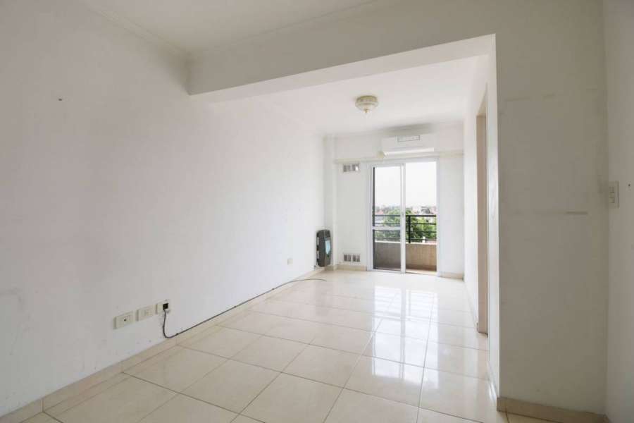 Departamento en Lanus: en Venta · 1 dorm · 2 ambientes · 42 m² de lote - Imagen 2