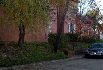 Casa en Concepción del Uruguay: en Venta · dueño directo · 3 dorm · 2 cocheras · 360 m² de lote - Imagen 4