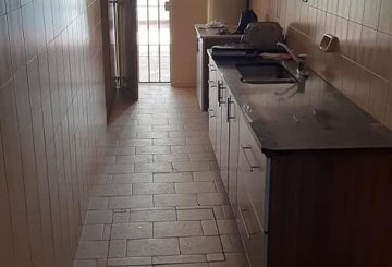 Casa en Venta en Córdoba · dueño directo · 3 dorm · 2 cocheras · 300 m² de lote - Imagen 2