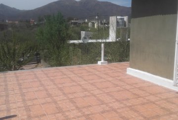 Dueño vende hermosa propiedad con dos viviendas en capilla del monte - Imagen 1