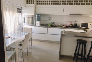 En Mar del Plata, Casa en Venta · dueño directo · 4 o más dorm · 290 m² de lote - Imagen 3