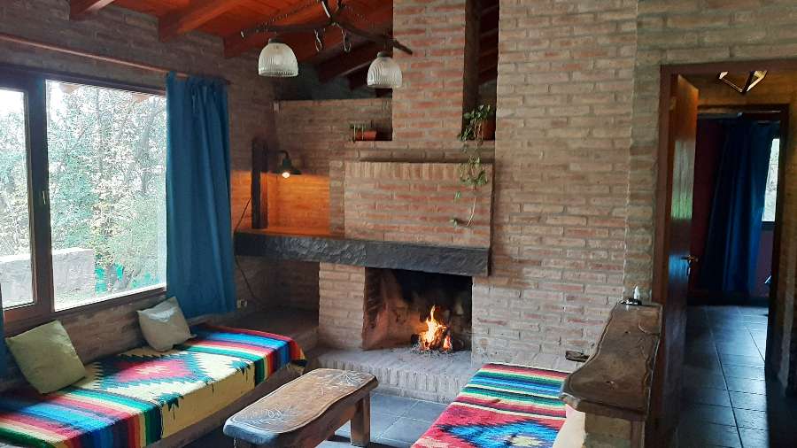 Oportunidad: Casa en Venta en Agua de Oro · dueño directo · 2 dorm · cochera · 800 m² de lote - Imagen 2