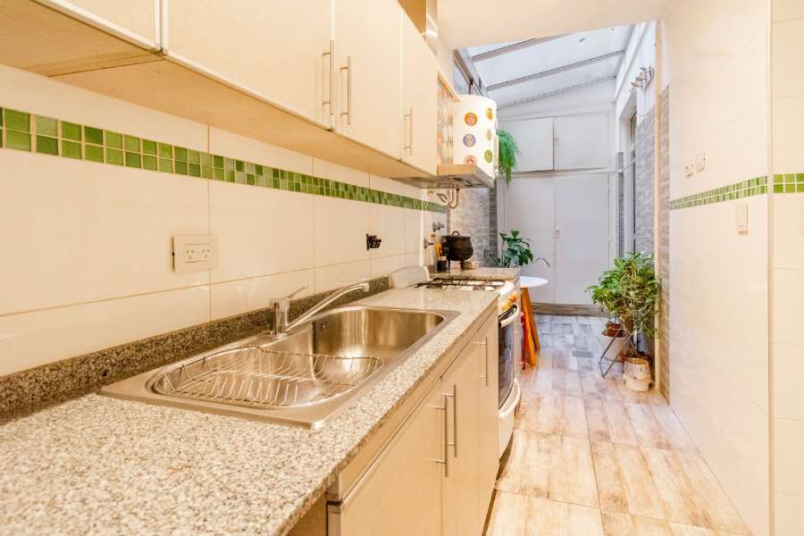 Departamento disponible en Balvanera · 2 dorm · 3 ambientes · 74 m² de lote - Imagen 3