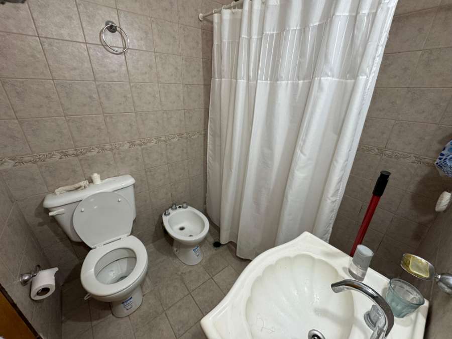 Casa disponible para la en Venta en Río Cuarto · 2 dorm · 295 m² de lote - Imagen 4