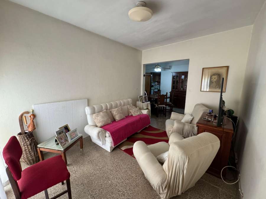 Casa disponible para la en Venta en Río Cuarto · 2 dorm · 295 m² de lote - Imagen 1