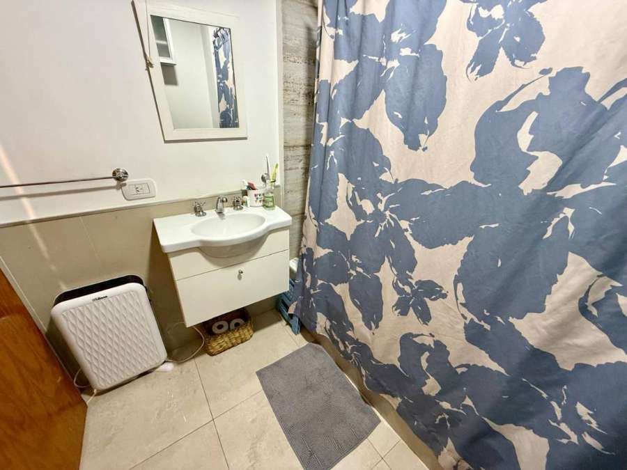 Casa en Venta en Villa Urquiza con · 2 dorm · 3 ambientes · 2 cocheras · 114 m² de lote - Imagen 3