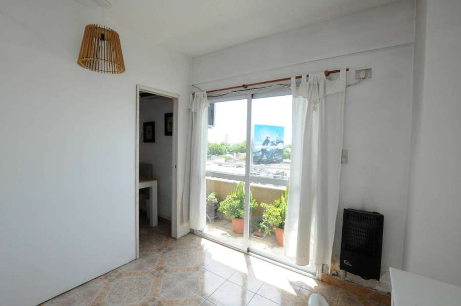 Oportunidad: Departamento en Venta en Lomas de Zamora · 2 dorm · 3 ambientes · 57 m² de lote - Imagen 2