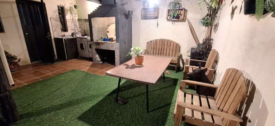 Casa disponible para la en Venta en Córdoba · dueño directo · 3 dorm · 5 cocheras · 450 m² de lote - Imagen 2