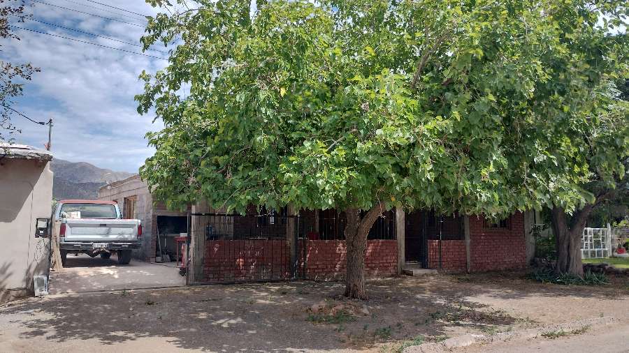 Oportunidad: Casa en Venta en San Juan · dueño directo · 4 o más dorm · 2 cocheras · 1.000 m² de lote - Imagen 2