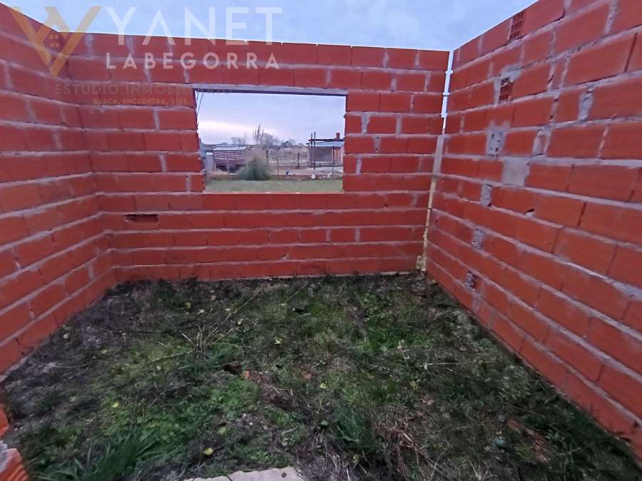 Tu próxima Casa en Venta en Mar del Tuyu · 2 dorm · 3 ambientes · cochera · 487 m² de lote - Imagen 2