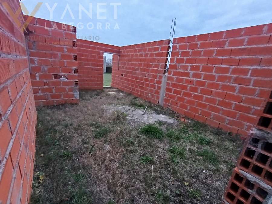 Tu próxima Casa en Venta en Mar del Tuyu · 2 dorm · 3 ambientes · cochera · 487 m² de lote - Imagen 3