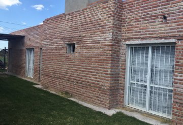 Casa única en Las Higueras en Venta · dueño directo · 2 dorm · cochera · 250 m² de lote - Imagen 3