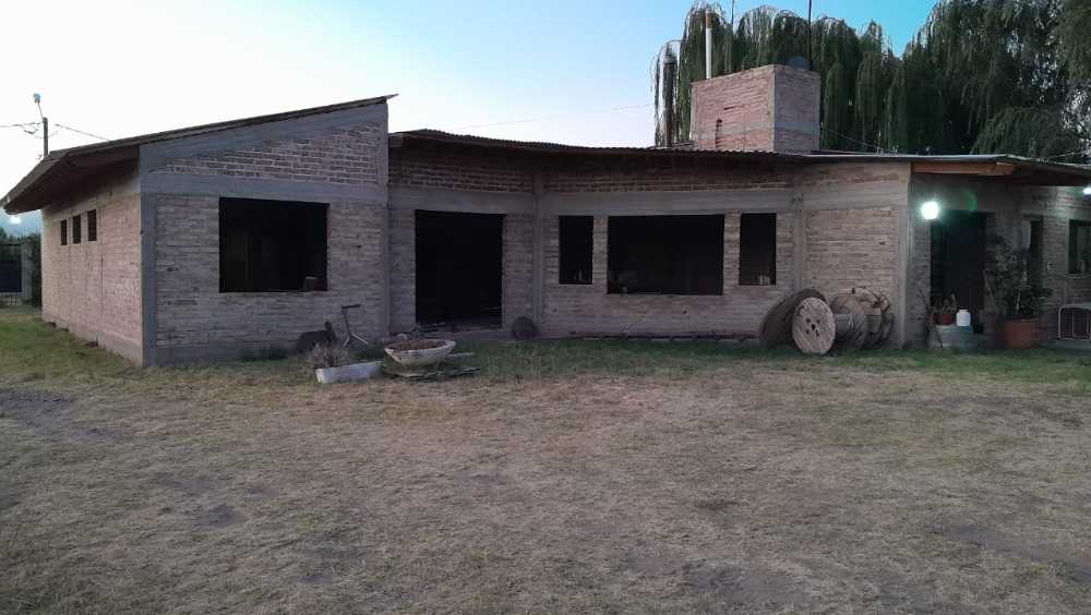 Vendo Casa En Tunuyan, Mendoza.  2000mts. Terreno - Imagen 1