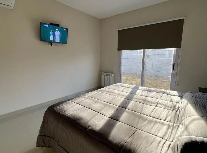 Casa disponible para la en Venta en Rodeo del Medio · barrio privado · dueño directo · 3 dorm · 2 cocheras - Imagen 4