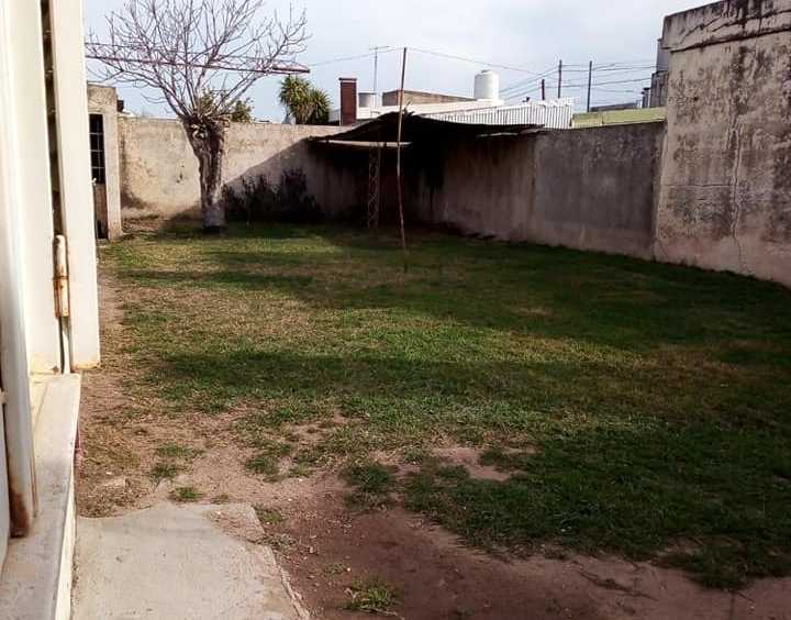 Casa única en Río Cuarto en Venta · 2 dorm - Imagen 1