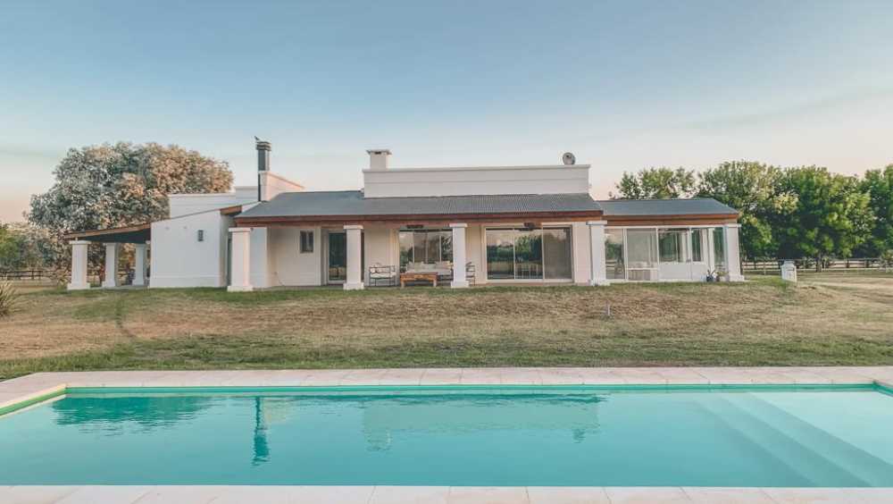 Casa en Temporario en Luján, · dueño directo · 3 dorm · 1 ha - Imagen 1