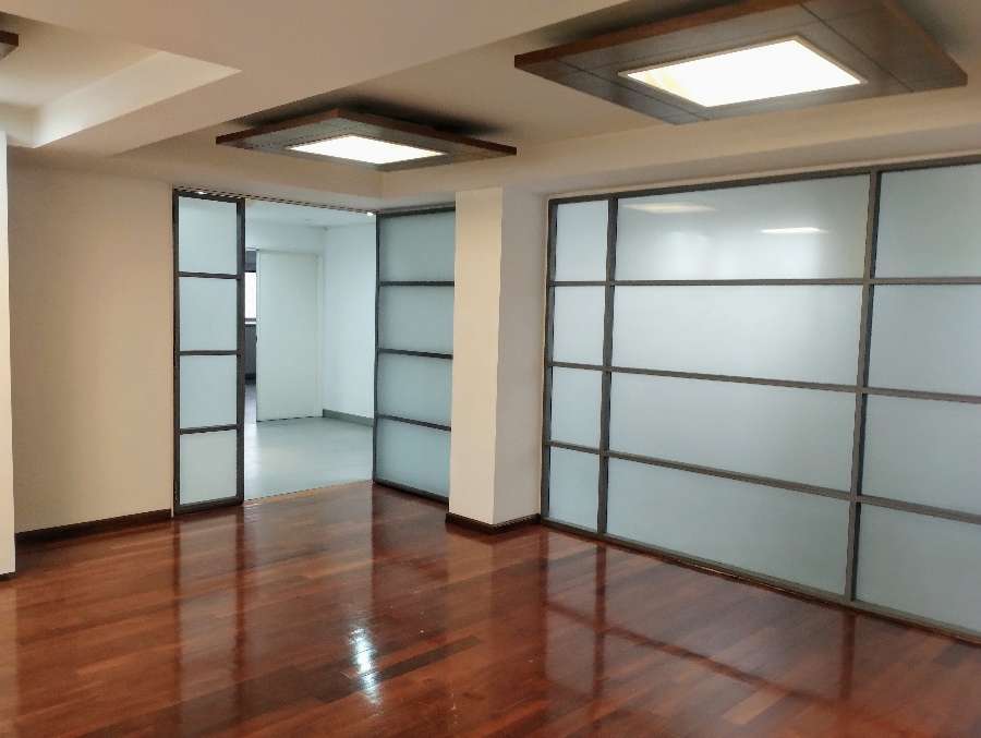 Oficina comercial en Alquiler Corrientes 800, San Nicolás - Imagen 2