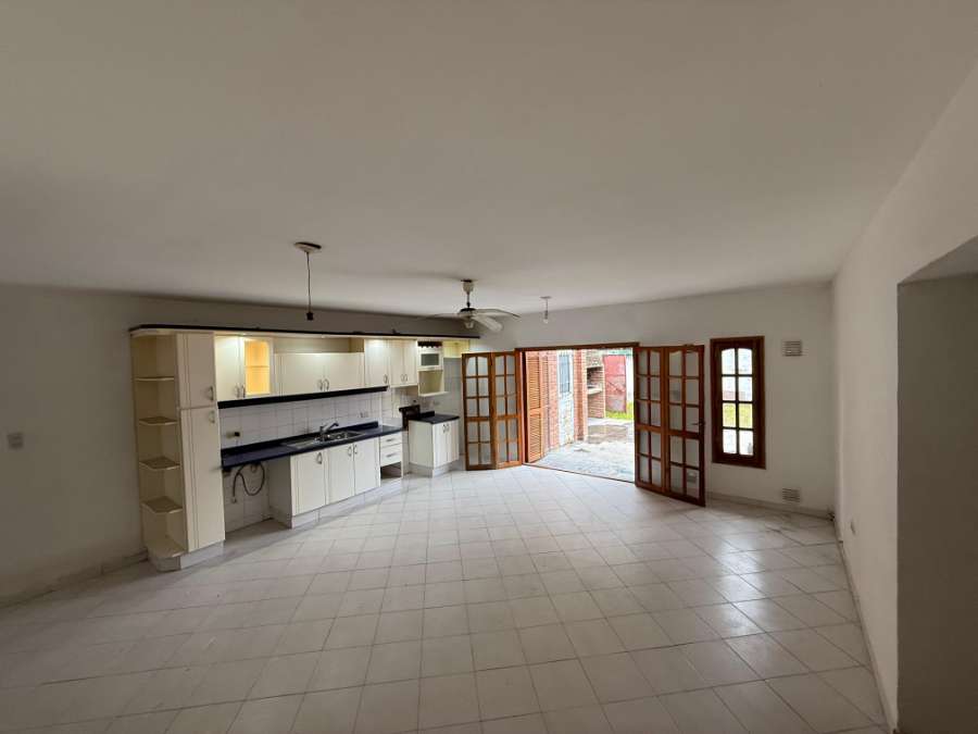 Casa en Venta en La Calera · dueño directo · 3 dorm · 5 ambientes · 328 m² de lote - Imagen 1