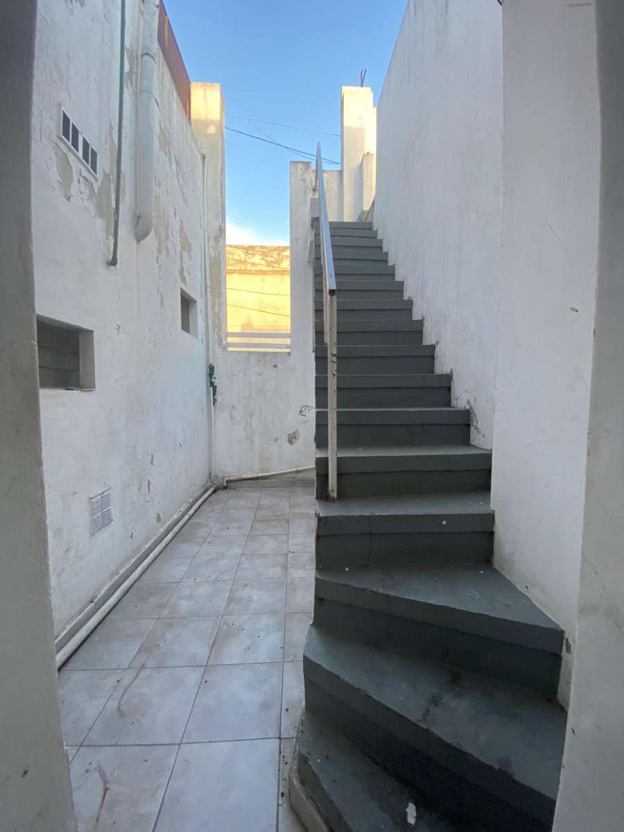 Casa en Venta en Lanus con · 2 dorm · 3 ambientes · 107 m² de lote - Imagen 5