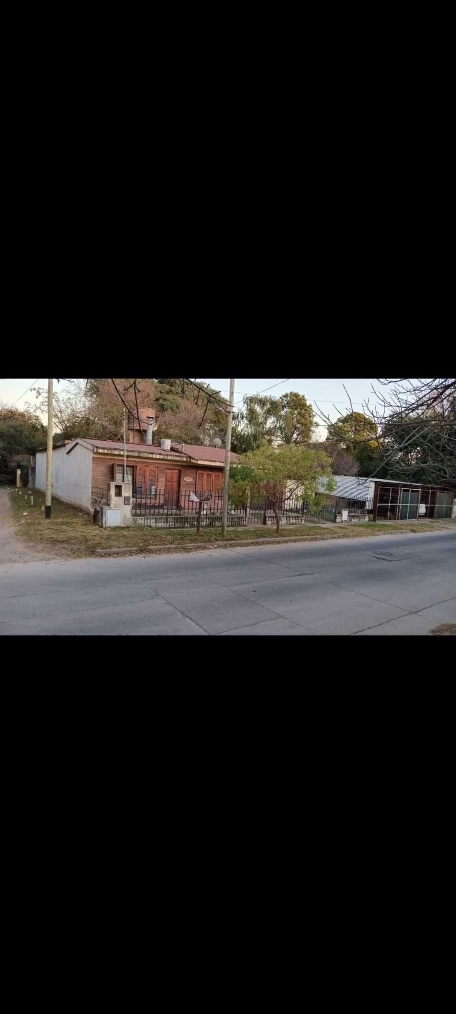 Casa disponible en Alta Cordoba · dueño directo · 4 o más dorm · 5 cocheras · 1.000 m² de lote - Imagen 1