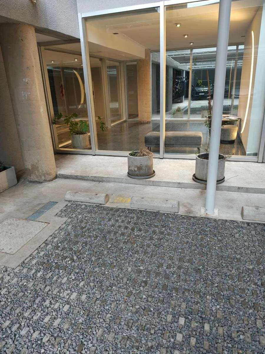 En Santos Lugares, Departamento en Venta · dueño directo · 1 dorm · cochera · 37 m² de lote - Imagen 2