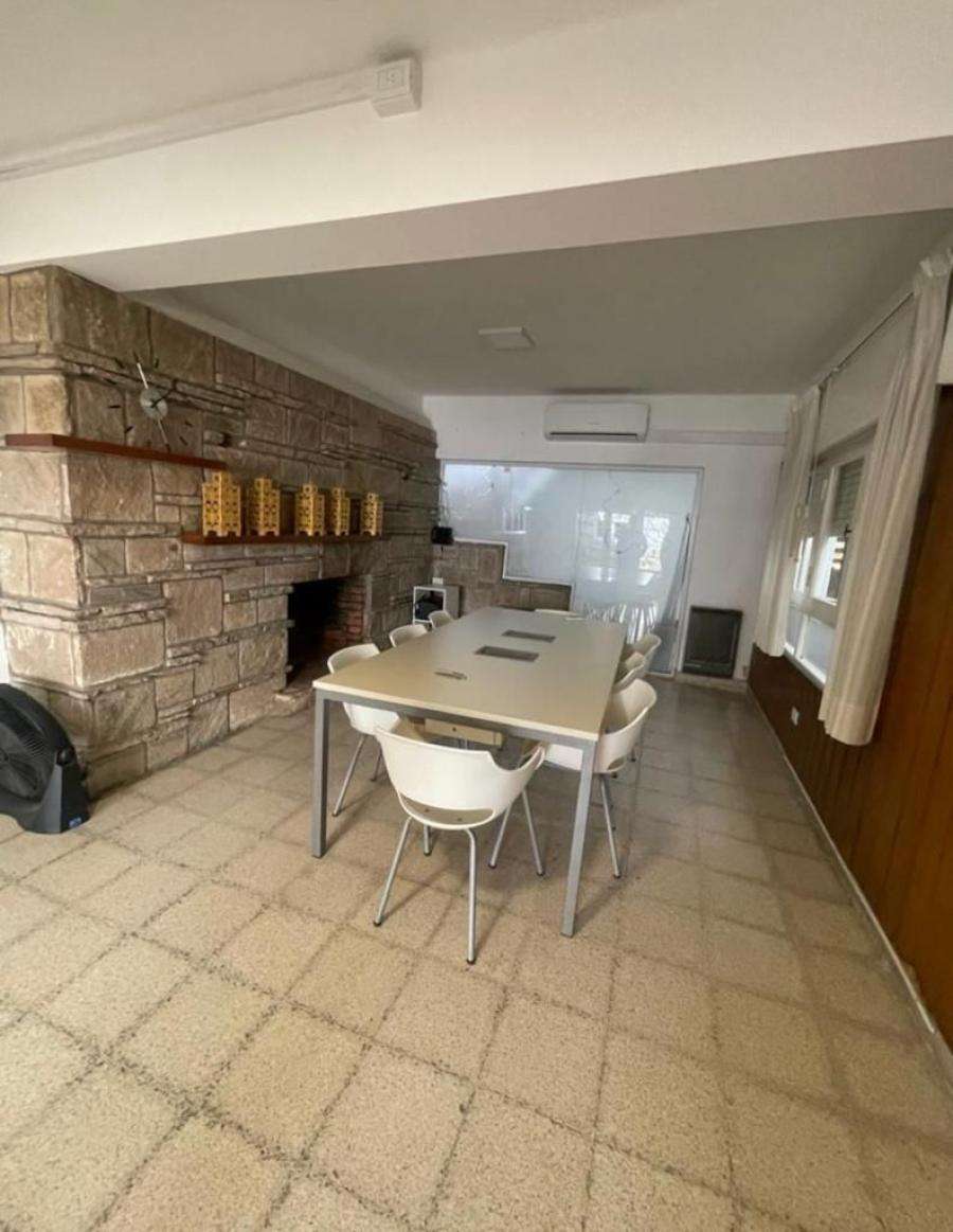 Casa en Córdoba: en Venta · dueño directo · 4 o más dorm · cochera · 217 m² de lote - Imagen 2