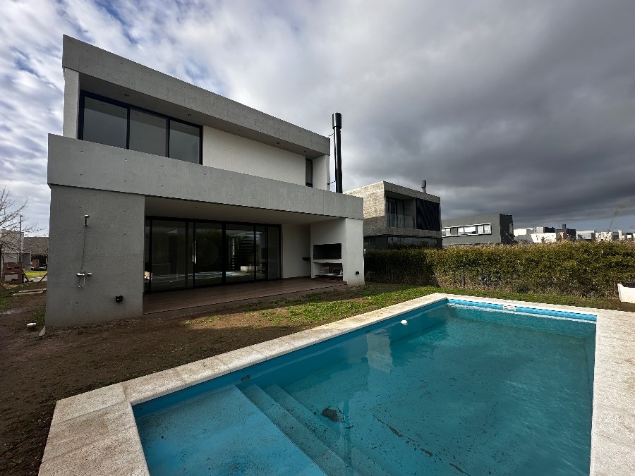 Av de los Lagos 9600, 