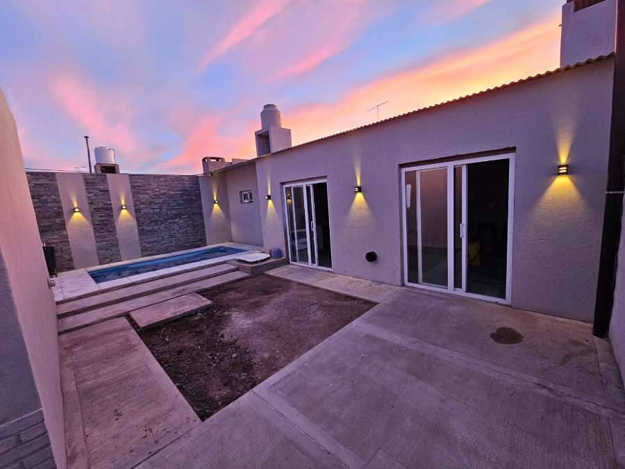 Casa en Río Cuarto en Venta · 4 o más dorm · 290 m² de lote - Imagen 4