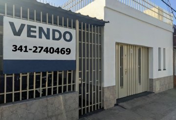  dueño directo vende casa de uso familiar en la zona - Rosario - Imagen 1