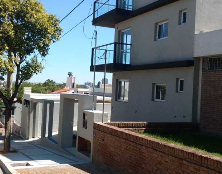 Temístocles Castellano 2057, 