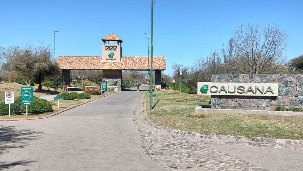 Terreno en Venta en Córdoba, · 5.000 m² de lote · barrio privado - Imagen 1