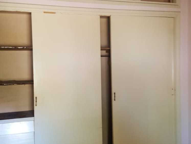 Excelente Casa en Elena en Venta · dueño directo · 4 o más dorm · cochera · 1.421 m² de lote - Imagen 3