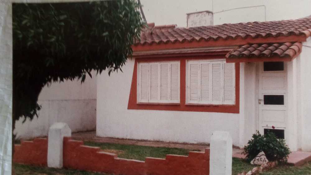 Casa en Venta en Coronel Vidal, · dueño directo · 2 dorm · cochera · 75 m² de lote - Imagen 3