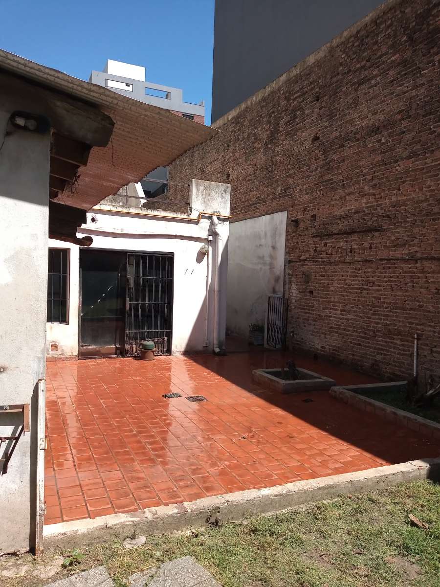 Casa única en Santos Lugares en Venta · dueño directo · 1 dorm · 3 ambientes · 223 m² de lote - Imagen 3