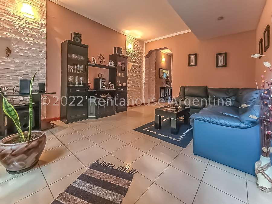 Triplex en Venta Unanue , Villa Lugano - Imagen 1