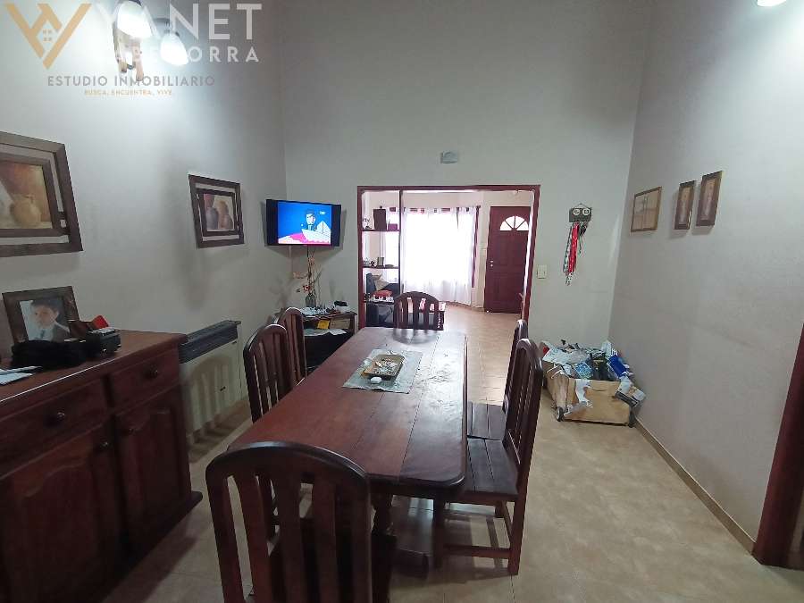 Casa disponible para la en Venta en Santa Teresita · 3 dorm · 4 ambientes · 2 cocheras · 408 m² de lote - Imagen 4