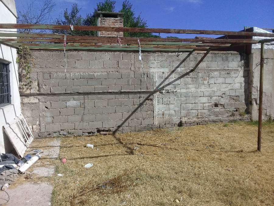 Casa en Venta en Río Cuarto · 2 dorm · cochera · 270 m² de lote - Imagen 5