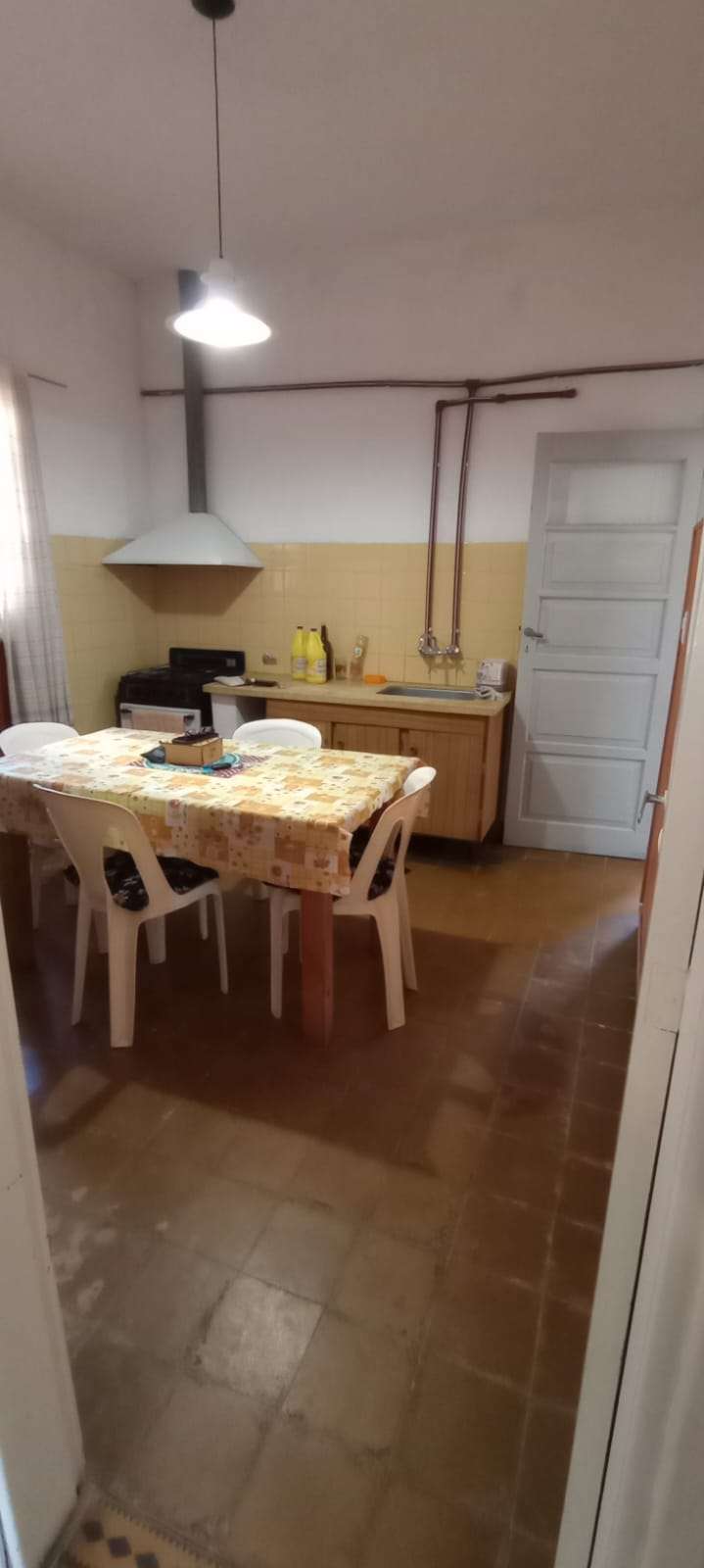 Casa única en Río Cuarto en Venta · 4 o más dorm · 2 cocheras · 231 m² de lote - Imagen 1