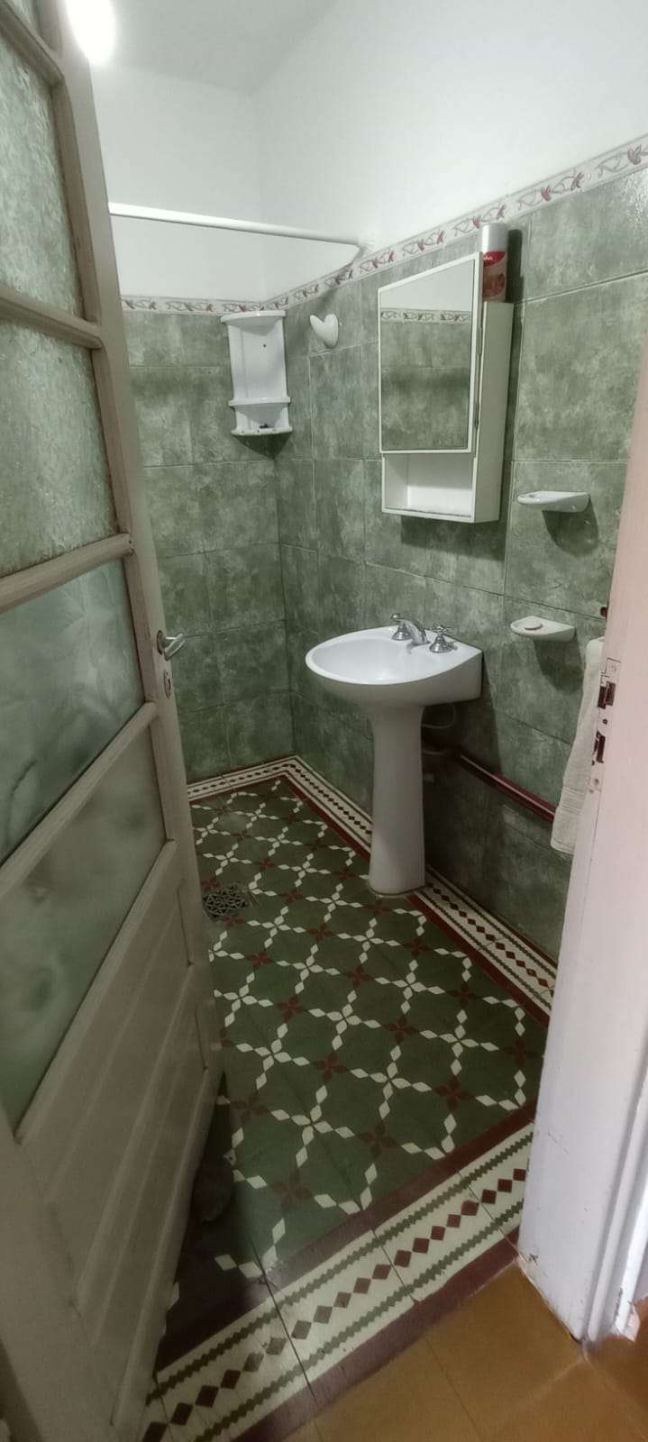 Casa única en Río Cuarto en Venta · 4 o más dorm · 2 cocheras · 231 m² de lote - Imagen 4